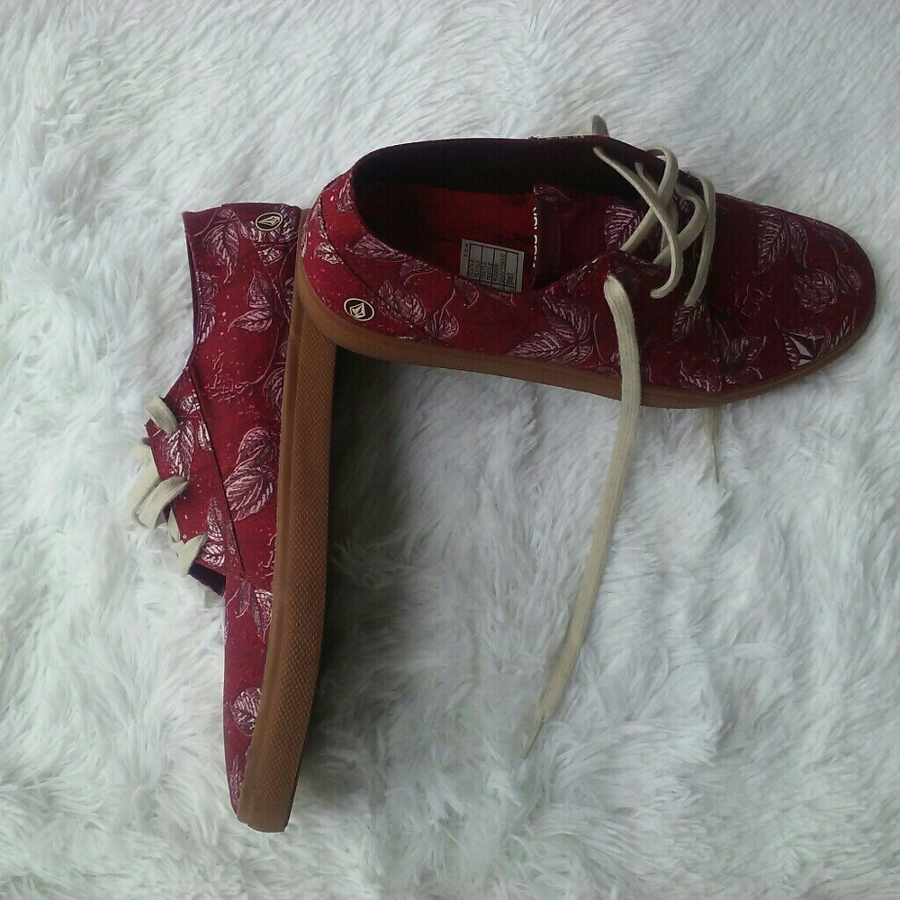 volcom retro limited edition lace up shoe (new)